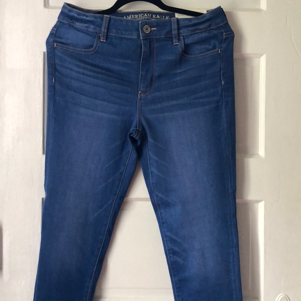 American eagle skinny blue jeans